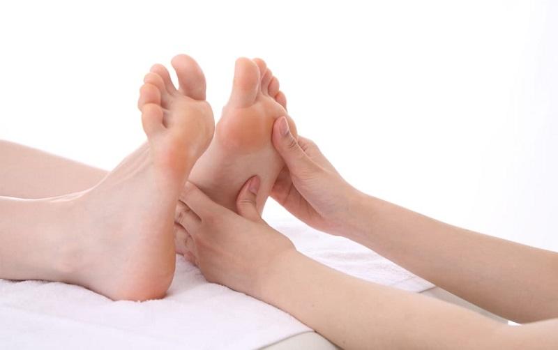 Những ai không nên ngâm chân nước gừng cần cẩn trọng, đặc biệt là người mắc bệnh tiểu đường hoặc các vấn đề về tim mạch.